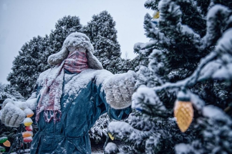 Обявиха оранжев и жълт код за снеговалеж дъжд и вятър