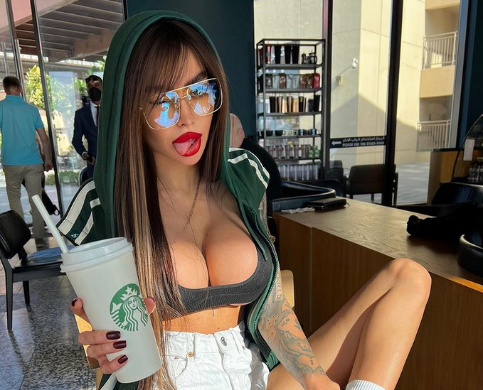 Инфлуенсърът Алена Омович няма абсолютно никакви задръжки и това ясно