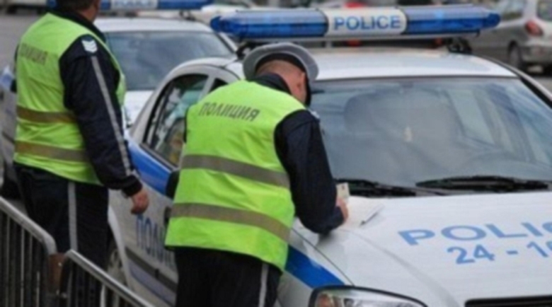 Полицаи написаха акт на пиян шофьор съобщиха от областната дирекция
