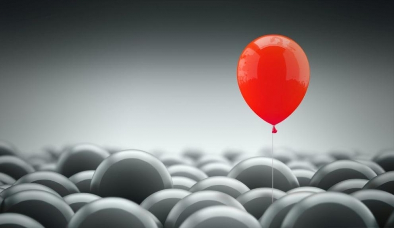 Цветни балони бяха поставени по разрушени от катастрофалните земетресения сгради