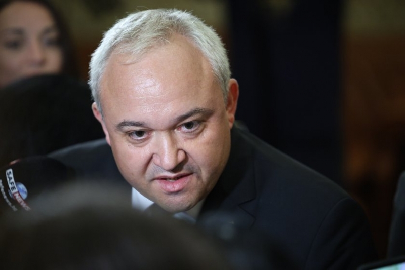 Иван Демерджиев: Много скоро ще има отговори и за полетите, и за мантинелите