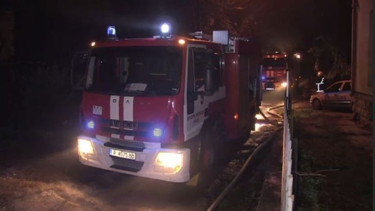 Камион е горял във Вършец, съобщиха от областната дирекция на