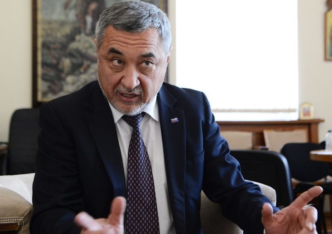 Вицепремиерът Валери Симеонов обяви в Бургас че 5 масово посещавани