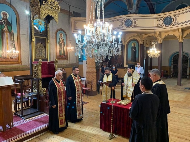 Молебен за здраве благополучие и успешна учебна година беше отслужен