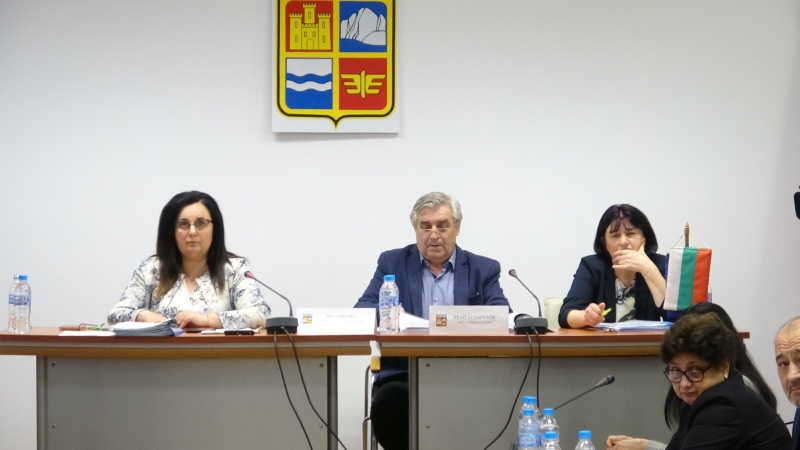 Общинският съвет ОбС прие бюджета на Община Мездра за 2022