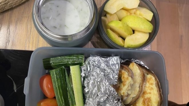 Храна с изтекъл срок и плесен предлагат в училищните столове