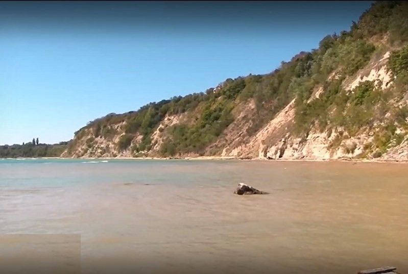 Опасно свлачище се активира в местност Траката край Варна предава