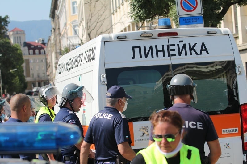 Над 40 повиквания са били приети до 13 30 ч от