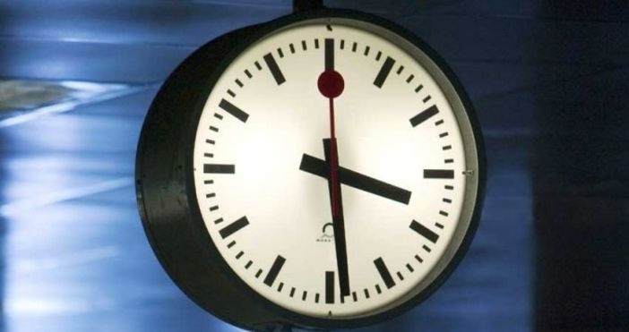 Тази нощ преминахме към лятното часово време Точно в 3
