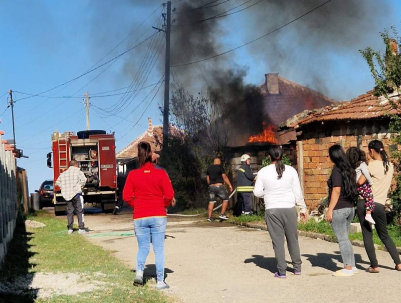 Къща гори във врачанското село Нефела научи отново първо BulNews Пламъците