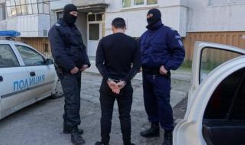 Служители на реда са намерили наркотици в жилище в Берковица,