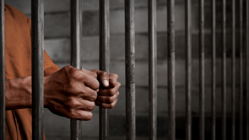 С наказание от шест месеца „лишаване от свобода“ при „общ“