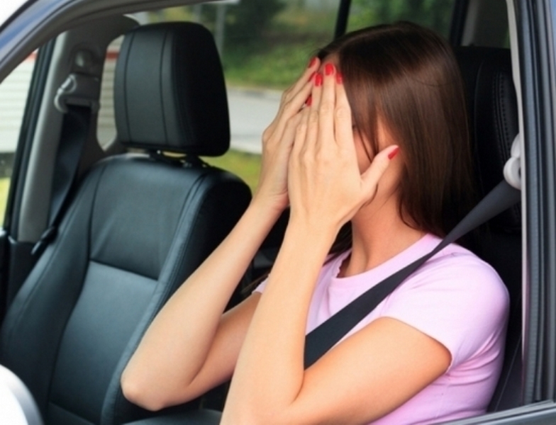 Ченгета иззеха колата на жена от Мездра седнала зад волана