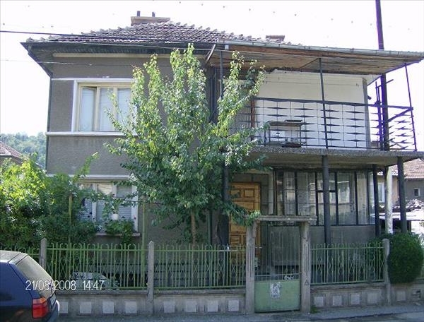 Частен съдебен изпълнител обяви на търг къща в централната част