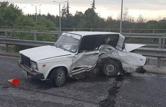 Съпрузи загинаха при катастрофа край златаришкото село Росно съобщиха от