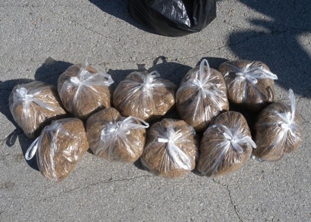 Полицията е открила нелегален тютюн в автомобил във Врачанско съобщиха