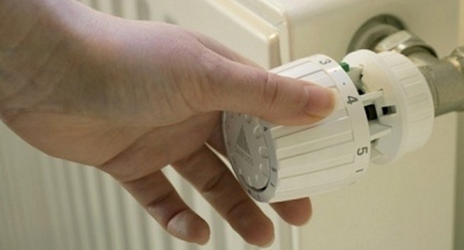 В широки граници от минус 6 до 63 е