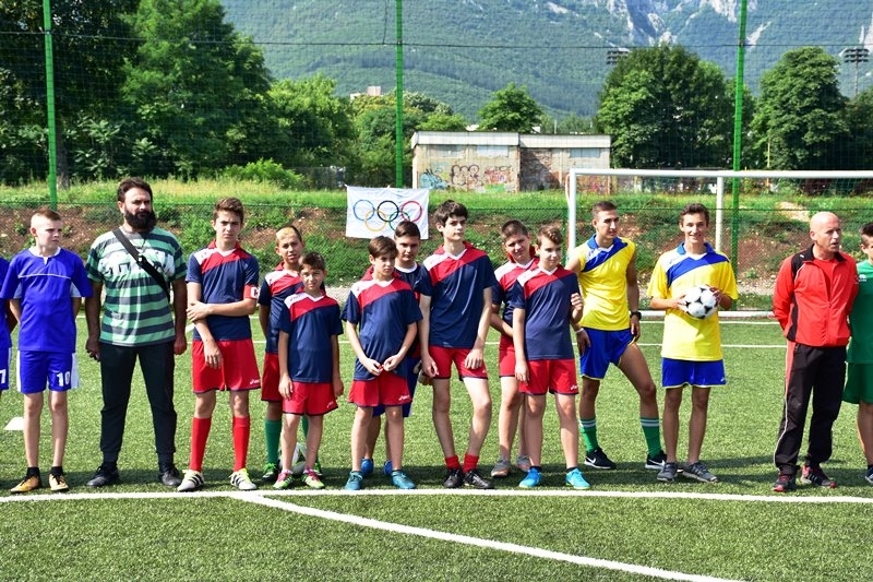 Днес във Враца заместник-кметът Петя Долапчиева откри турнир по футбол,