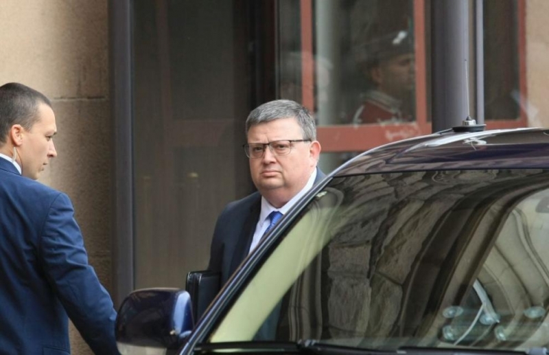 Парламентът избра настоящия главен прокурор Сотир Цацаров за председател на