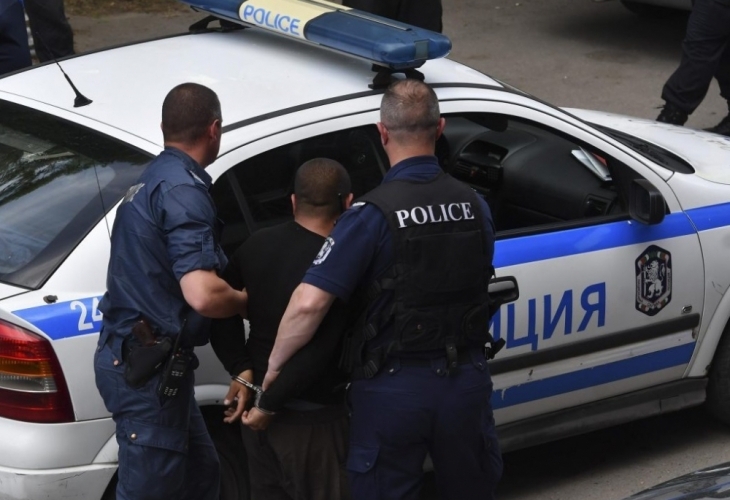 Пиян младеж бе заловен зад волана в Селановци арестуваха го