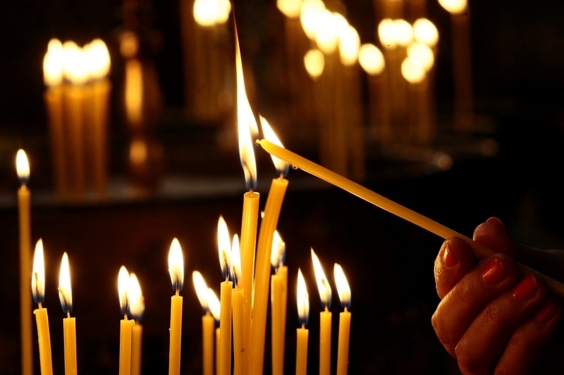 На 21 април Светата ни църква почита Св свщмчци Януарий