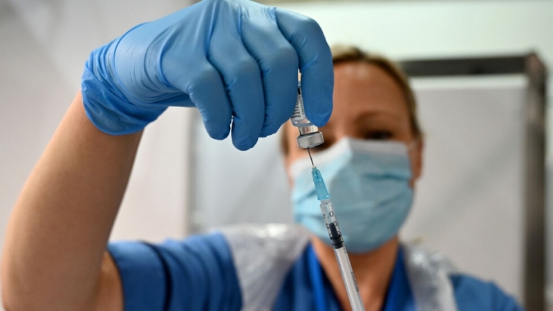 Швеция ще предостави втора бустерна доза на хората навършили 65