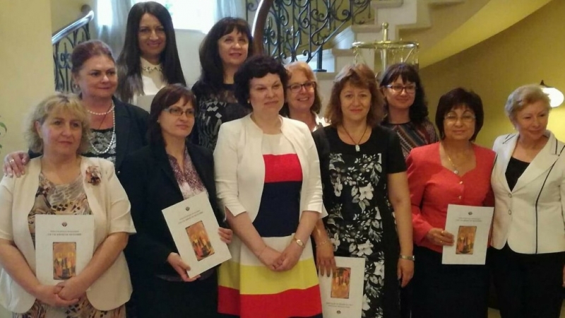 Преподавател от видинската гимназия с преподаване на чужди Йордан Радичков е с