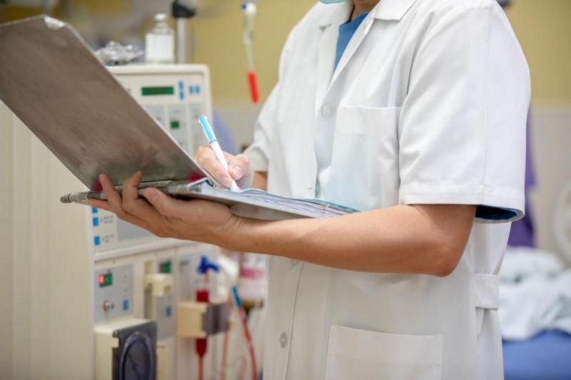 Медицинска сестра на 66 г от село Голец е