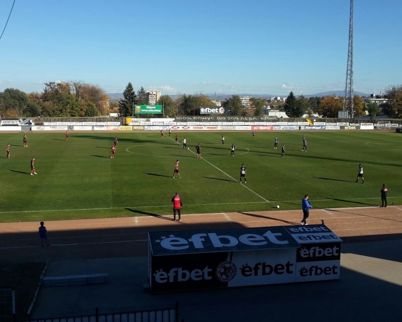 Локомотив Мездра загуби от съименника си в Горна Оряховица с