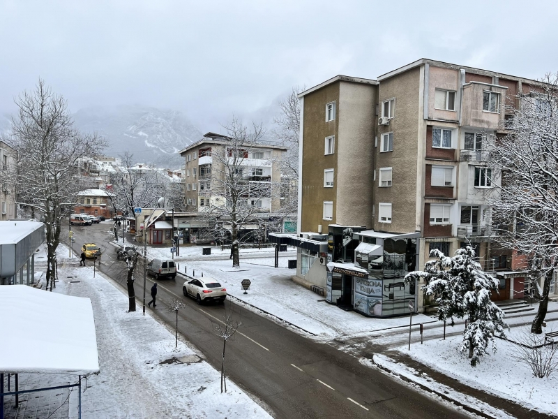 Зимната обстановка във Враца: Пътищата са проходими, ето къде няма ток