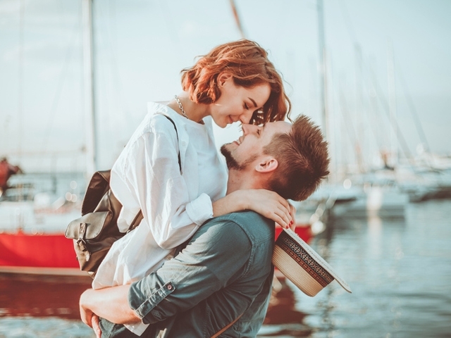 Любовта има своите фази Тя преминава през бурни моменти през