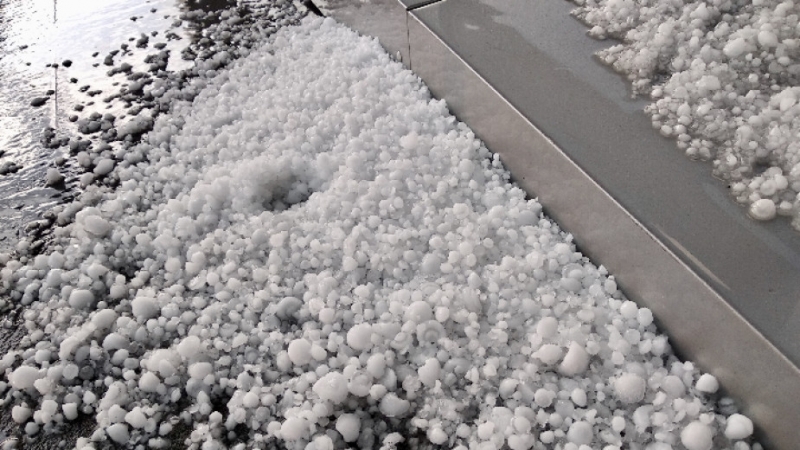 С градушка която продължила минути е започнала снощната буря във