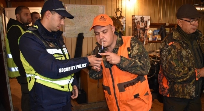 Полицаи провериха ловни дружинки във Врачанско съобщиха от МВР Вчера