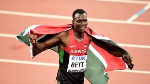 Бившият световен шампион на 400 метра с препятствия Николас Бет