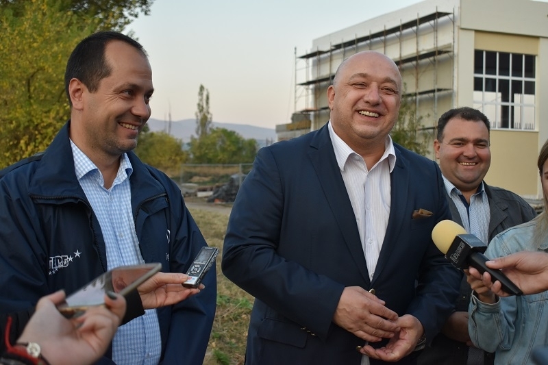 Министърът на младежта и спорта Красен Кралев и Калин Каменов