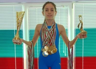 Състезателката от плувен клуб Атомик Козлодуй Цвети Йончева завоюва четвърто