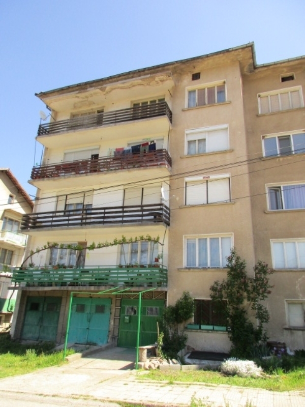 Частен съдебен изпълнител сложи на тезгяха тристаен апартамент в Белоградчик