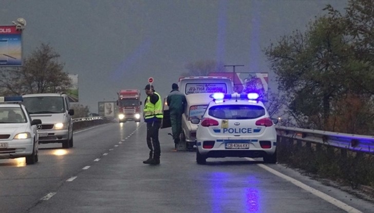 Жена е загинала на място след като е била блъсната