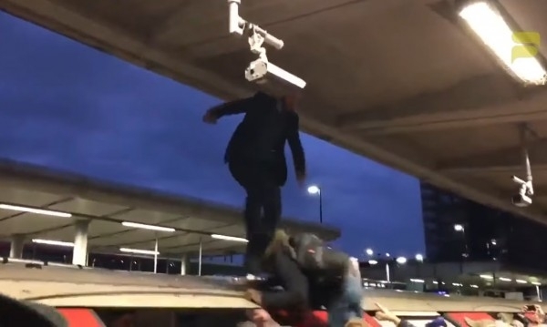 Грозни сцени станаха тази сутрин на станции на лондонското метро