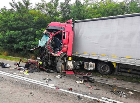 Тежък пътен инцидент е възникнал тази сутрин до село Изгрев
