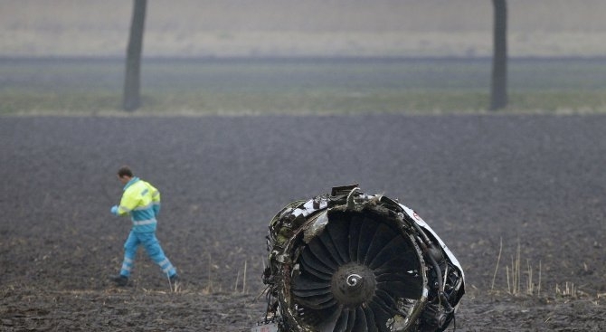Намерена е черната кутия на катастрофиралия вчера в Иран турски