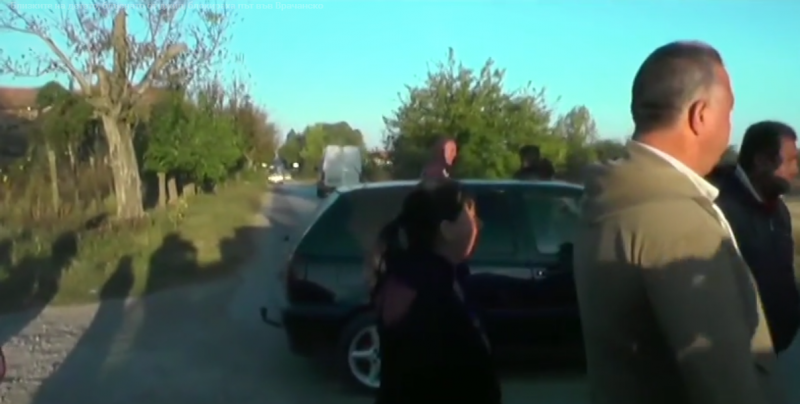 Близките на блъснатата от пиян шофьор Сара блокираха пътя за Търнак