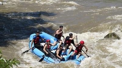 Спортен клуб по рафтинг Атом в Козлодуй получи дарение от