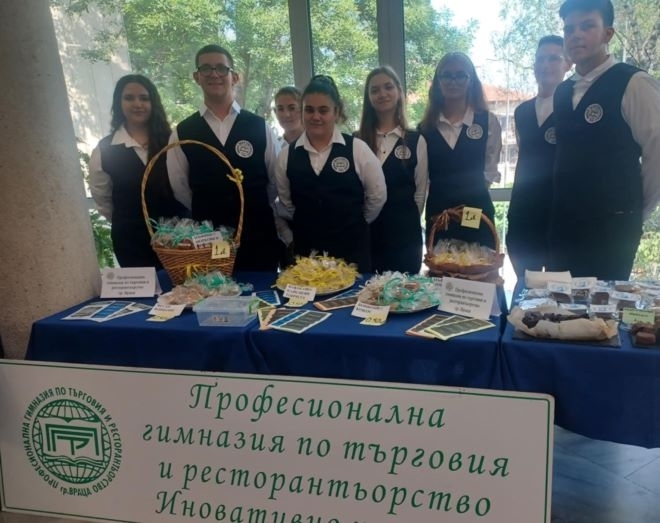 Ученици от ПГТР-Враца взеха участие във Фестивал на детското здраве /снимки/