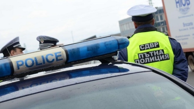 Турски ТИР предизвика верижна катастрофа край Раданово в нощта срещу