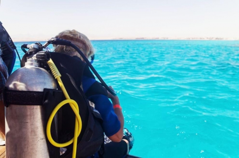 Водолаз случайно откри руините на древно селище в Егейско море