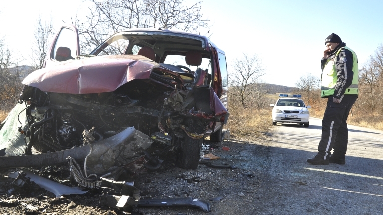 Бандит е откраднал кола в Монтанско и е катастрофирал с