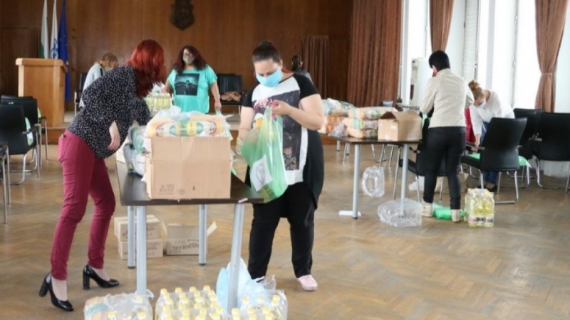 Дариха хранителни продукти за нуждаещи се от община Видин