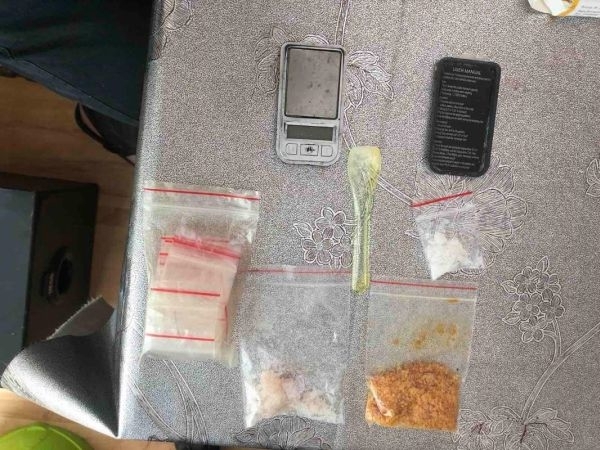 Ченгета намериха пликчета с наркотици в дома на рецидивист в