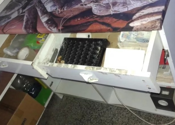 Апаш е разбил селски магазин и е задигнал само стотинки